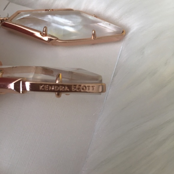 Kendra Scott Rose Gold Bexley Drop Earrings in Ivory Pearl - Picture 5 of 7